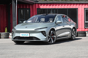 NIO ET7